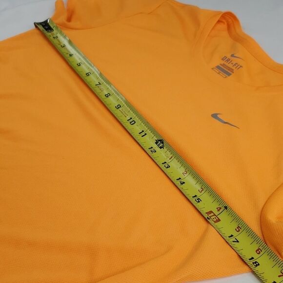 M NIKE DRI-FIT ORANGE SHORT SLEEVE TECH  LIGHTWEIGHT RUNNING TOP SHIRT MEDIUM - Picture 2 of 11